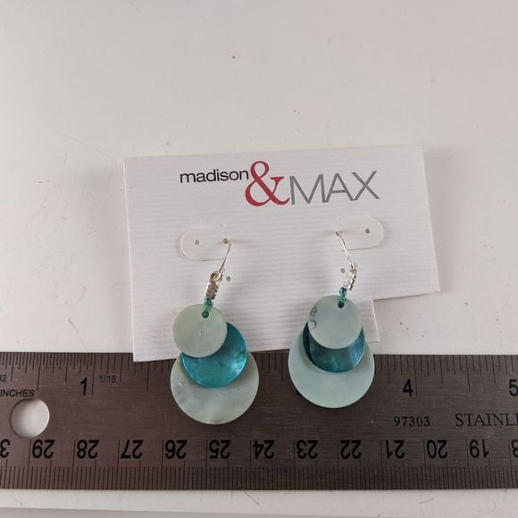 🖤3 for 25🖤Madison & Mac Teal Shell Earrings NWT - Picture 7 of 7